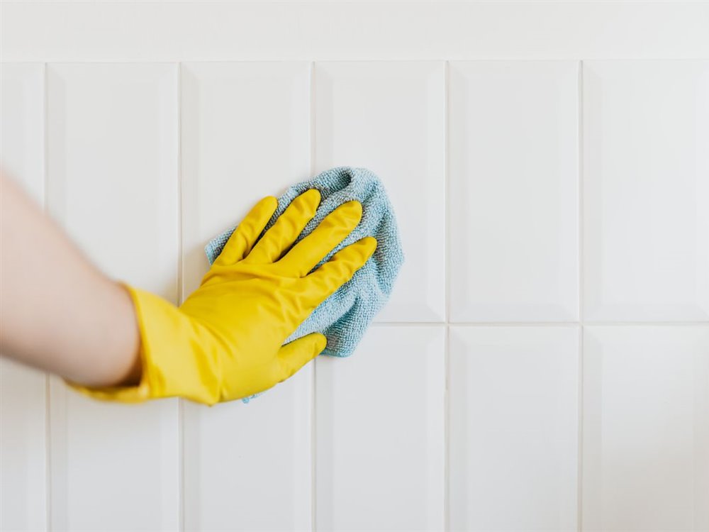 Standard Cleaning vs. Deep Cleaning: Which Does Your Home Need?